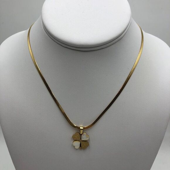 18K Gold Plated Women's Two Tone Clover Pendant Necklace Waterproof Jewelry - Picture 5 of 13